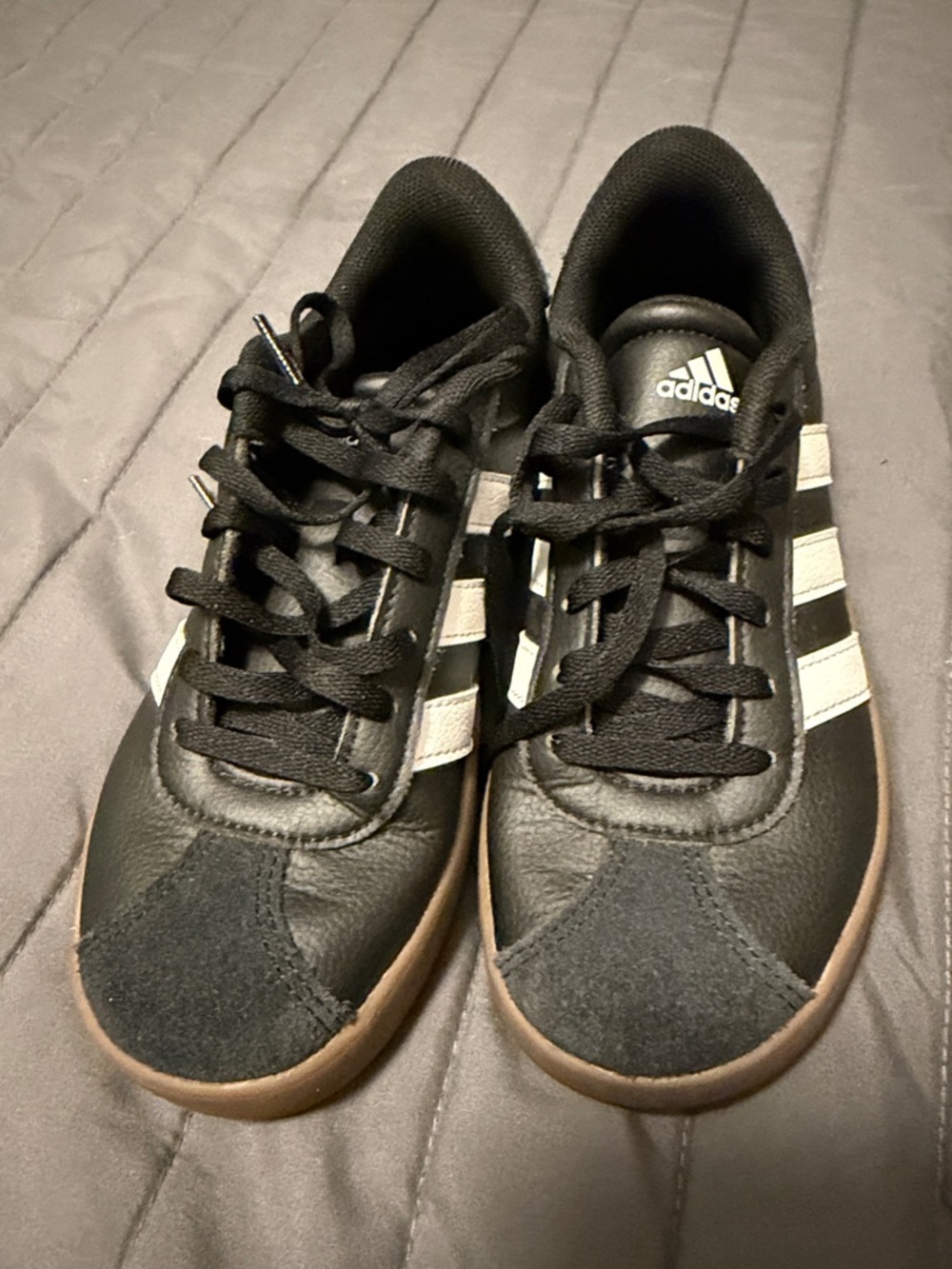 Adidas VL COURT 3.0 SHOES KIDS
 Black & White Low-Profile Sneakers